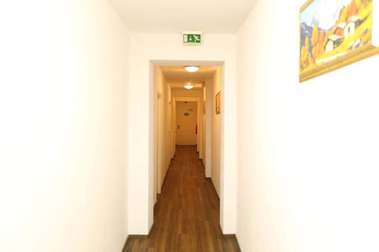 Ai Königshof